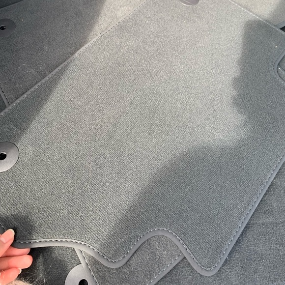 AUDI Q5 Textile Floor Mats - set of 4 - Picture 9 of 11